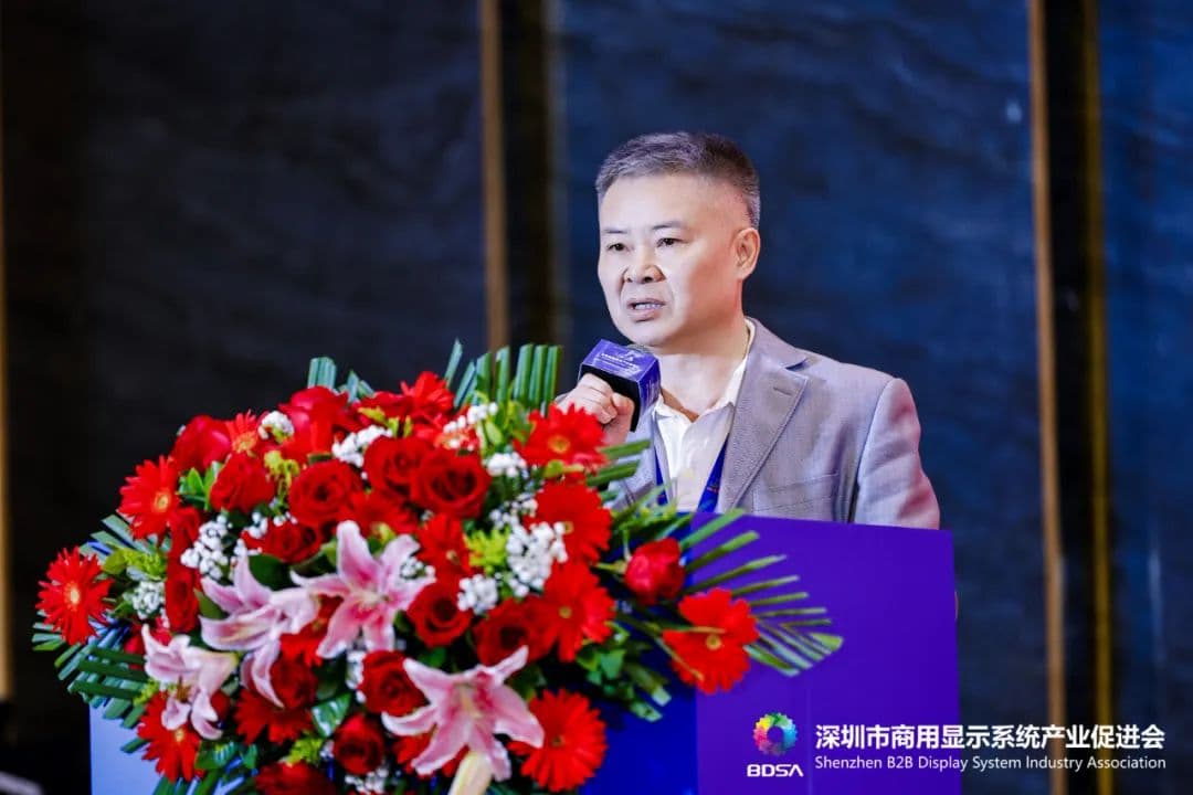 Xunbao shines at the 